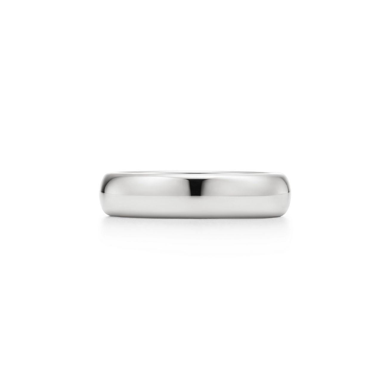 Обручальное кольцо Tiffany Forever из платины, ширина – 4,5 мм